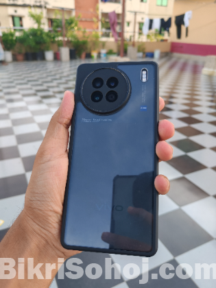 Vivo x90